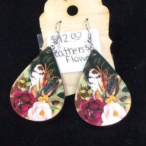 Feathers & Flowers Earrings.   (10jj)